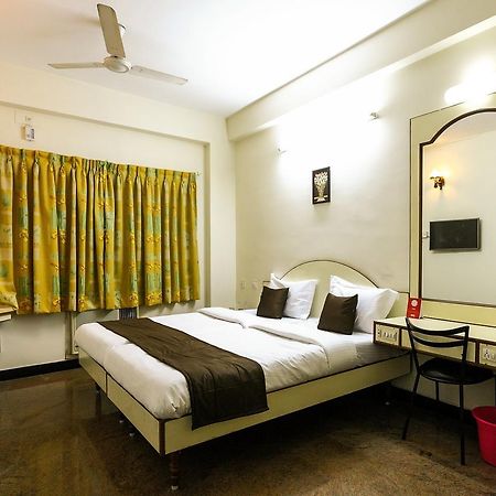 Akg Lodge Канчипурам Екстериор снимка