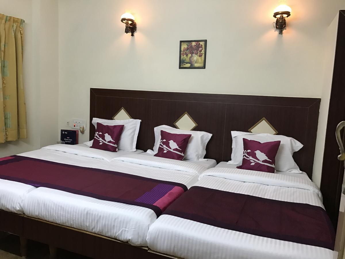 Akg Lodge Канчипурам Екстериор снимка